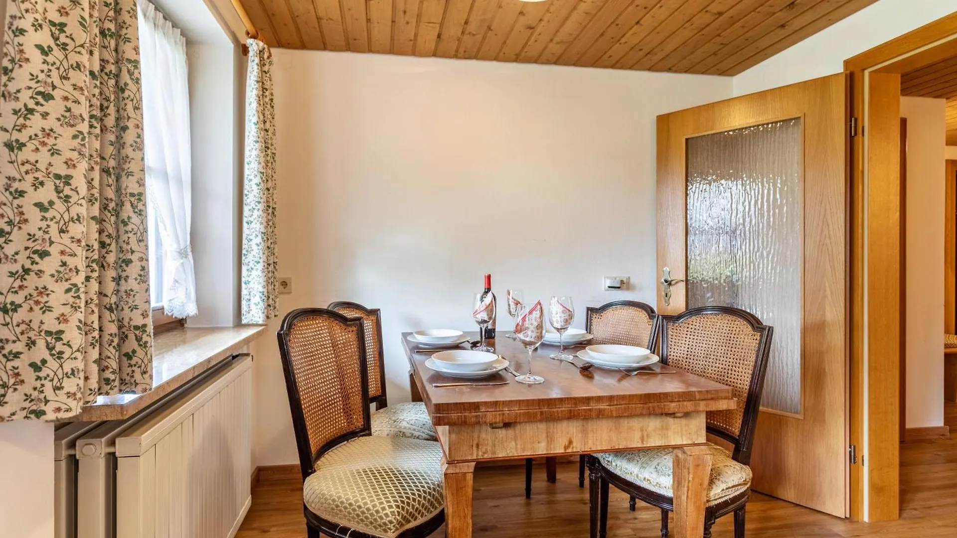 Ferienwohnung An Den Bergen ウンターヴォッセン